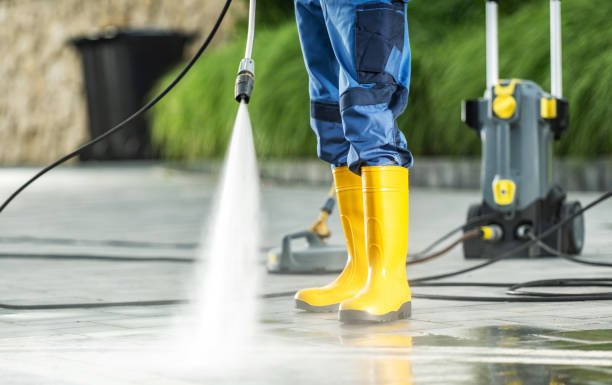 Best Garage Pressure Washing  in Glenwood City, WI